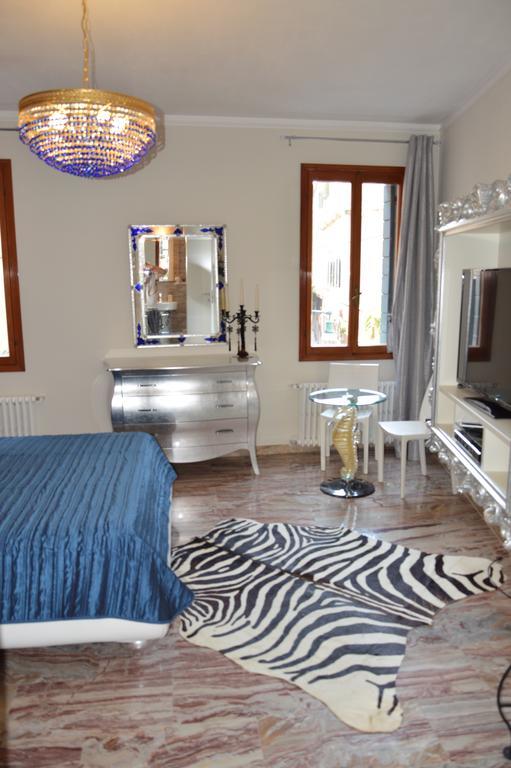 Ca' Del Cinema B&B Venetië Kamer foto