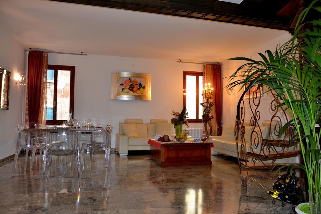 Ca' Del Cinema B&B Venetië Buitenkant foto