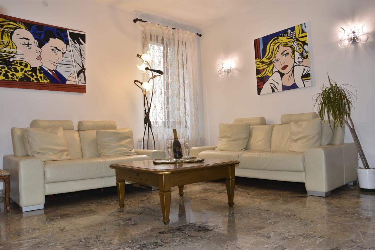 Ca' Del Cinema B&B Venetië Buitenkant foto