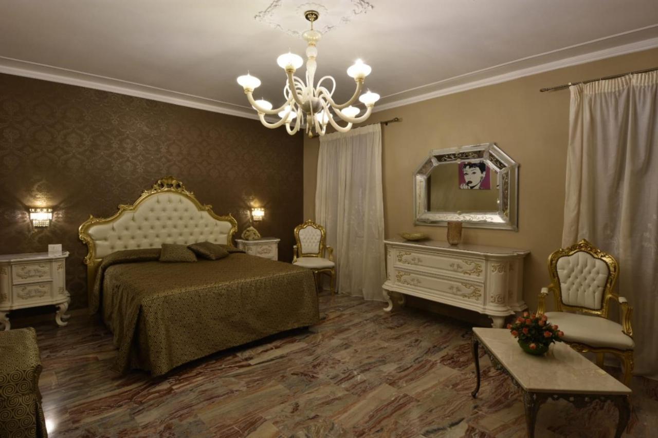 Ca' Del Cinema B&B Venetië Buitenkant foto