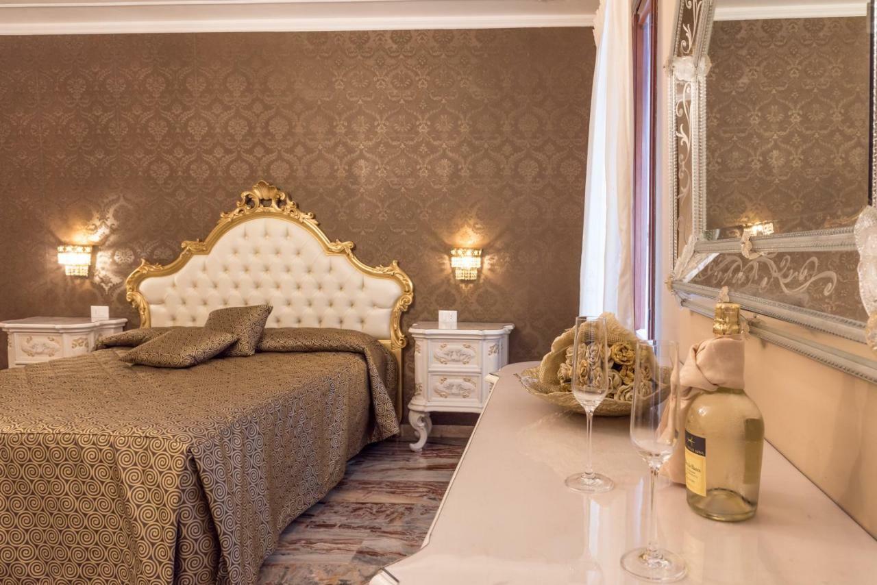 Ca' Del Cinema B&B Venetië Buitenkant foto