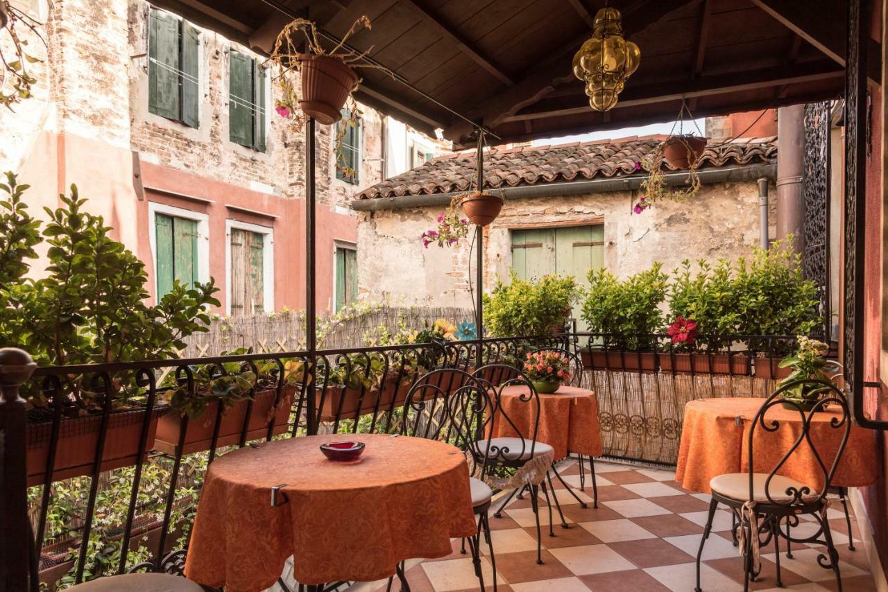 Ca' Del Cinema B&B Venetië Buitenkant foto